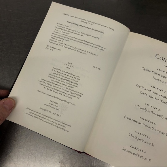 Classic Starts: Frankenstein, Hardback book. - Picture 2 of 6